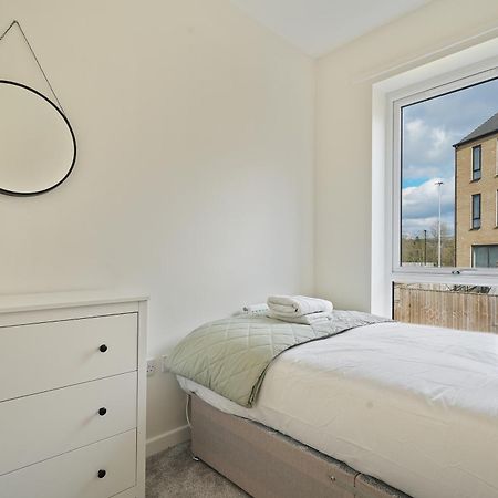 Mersey Way, Spacious 3 Bed Home, Close To Sheffield City Centre & Free Driveway Parking - Perfect For Workers, Groups & Families - Hosted By Stay Host Save Ngoại thất bức ảnh