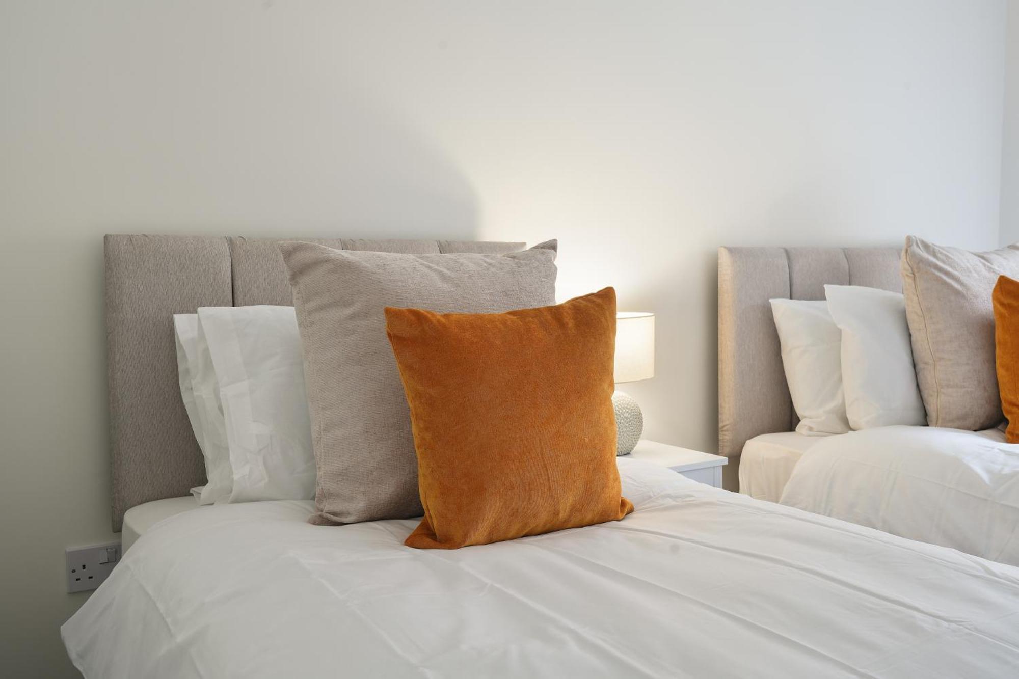Mersey Way, Spacious 3 Bed Home, Close To Sheffield City Centre & Free Driveway Parking - Perfect For Workers, Groups & Families - Hosted By Stay Host Save Ngoại thất bức ảnh