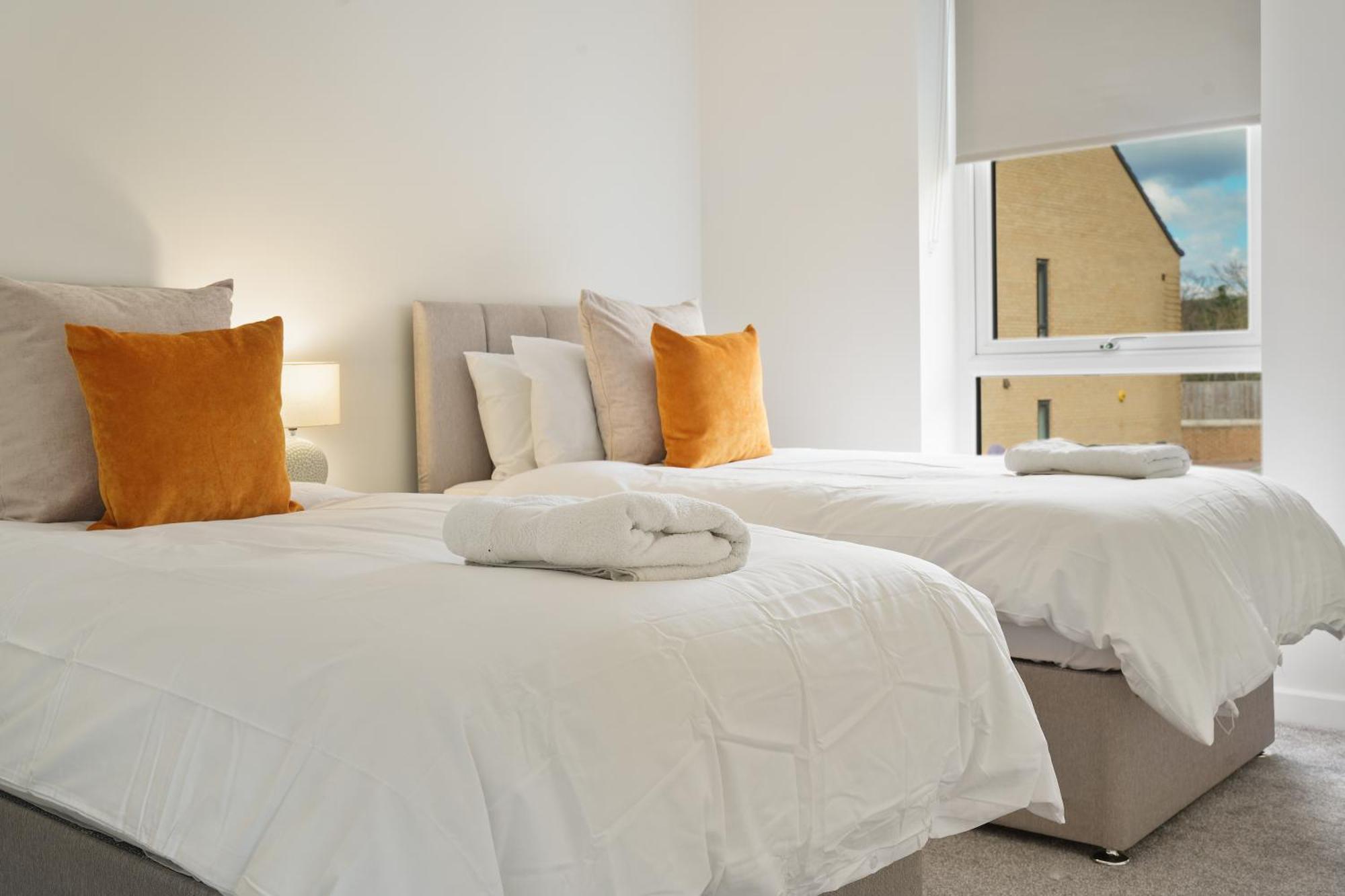 Mersey Way, Spacious 3 Bed Home, Close To Sheffield City Centre & Free Driveway Parking - Perfect For Workers, Groups & Families - Hosted By Stay Host Save Ngoại thất bức ảnh